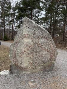 Runestone U 164 - Inscription " Jarlabanki had these stones raised in memory of himself while alive, and made this bridge for his spirit, and (he) alone owned all of Tábýr. May God help his spirit."